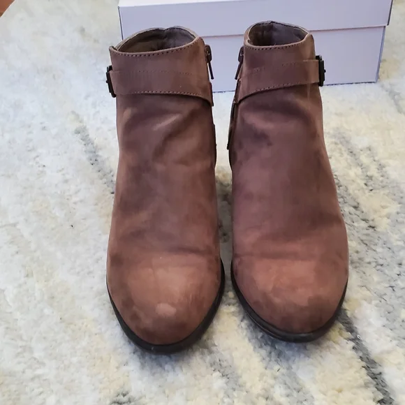 Just Fab Voss Booties - Picture 5 of 8